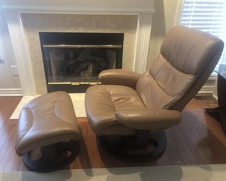 LANE LEATHER LOUNGE CHAIR AND OTTOMAN