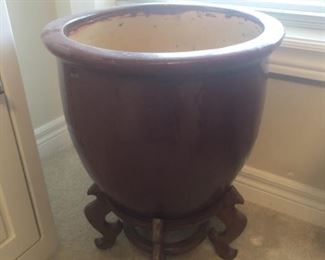 LARGE PLANTER AND STAND