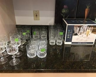 Lots of Glassware 