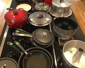 Tons of Kitchen Items 