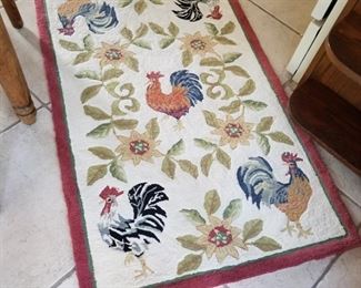 Hooked Rooster throw rug