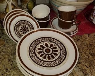 MCM Cavalier Ironstone Dinnerware "Monterey" pattern, 15 pcs