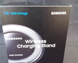 Samsung Wireless Charging Stand, New in Box