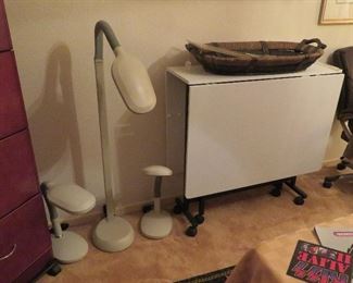 Sewing/crafting table