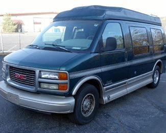 1997 GMC Savana Limited 1500 Handicap Lift Van, With Lift, Electric Slide Sofa, TV/VHS, V8, 5.7L, 141,301 Miles, VIN# 1GDFG15R7V1035070