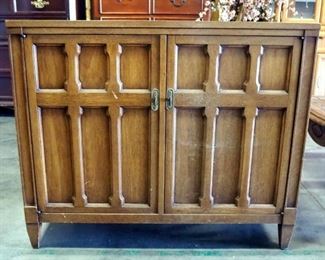 Drexel Mahogany Buffet, Two Doors, One Interior Drawer, One Adjustable Shelf, 30" Tall x 36" Wide x 18" Deep