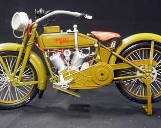 1917 Harley Davidson 1:6 Scale Diecast 3-Speed V-Twin Model F, In Box, With COA