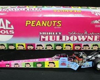 Shirley Muldowney Mac Tools/ Peanuts 1:24 Scale Diecast Top Fuels 2002 Dragster