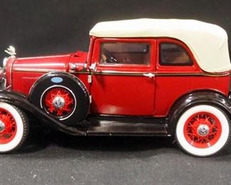 Franklin Mint 1:24 Scale Diecast Bonnie & Clyde's 1932 Ford V-8