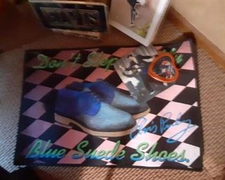Elvis Presley dorm at Blue Suede Shoes theme