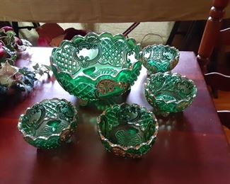 Green with gold trim depression glass bowl set