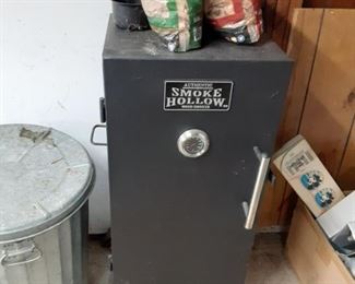 Electric meat smoker