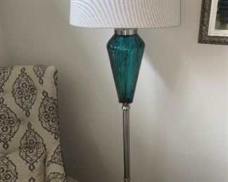 TALL FLOOR LAMP