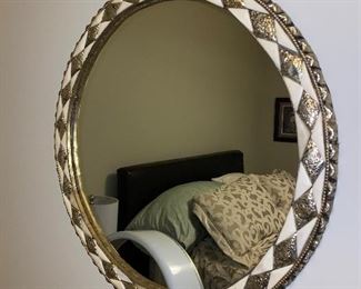 OVAL WALL MIRROR 