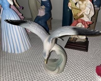 VINTAGE GOEBEL SEAGULL SILVER GULL BIRD FIGURINE 