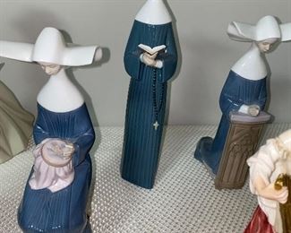 LLADRO NUN TIME TO SEW 5501 FIGURINES