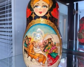 RUSSIAN NESTING (MATRYOSHKA) DOLLS