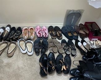 WOMEN'S SHOES AND BOOTS - SIZE 12 - 12.5