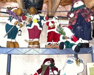 ANIMATED CHRISTMAS FIGURINES 