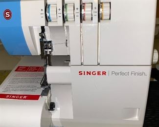 SINGER PERFECT FINISH SERGER 