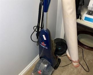 BISSELL CARPET CLEANER 