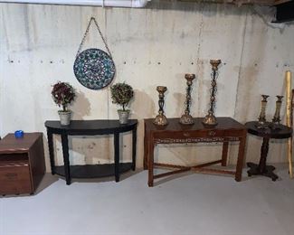 CONSOLE TABLES