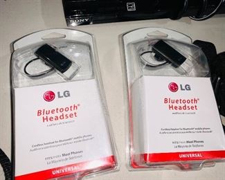 LG BLUETOOTH HEADSETS 