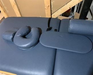 BLUE RIDGE PORTABLE MASSAGE TABLE