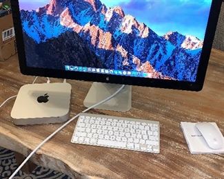 Mac Mini W/Thunderbolt 27” Display/Wireless Mouse & Keyboard
2.6GHZ/8GB/1TB