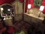 PAINTED QUEEN BEDROOM SET WITH 4 POSTER BED