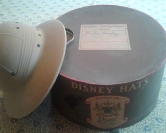 DISNEY Vintage Hatbox and pith Helmet