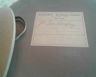 details of the vintage label