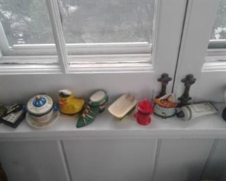 collection of hinged porcelain boxes