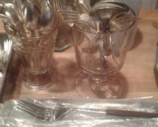 MID CENTURY FLATWARE