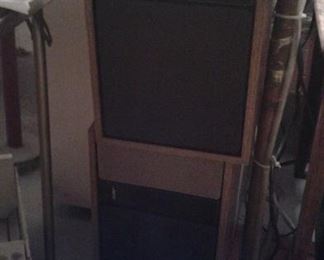 BOSE POORLY LIT SPEAKERS!