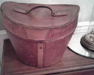 VICTORIAN LEATHER HATBOX