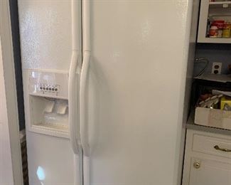 Whirpool double door refrigerator
