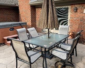 PATIO FURNITURE -TABLE WITH 6 CHAIRS AND UMBRELLA