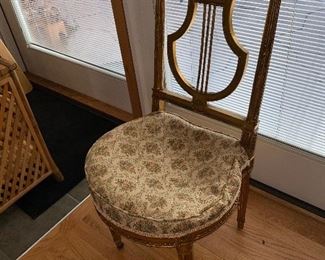 ANTIQUE SIDE CHAIR