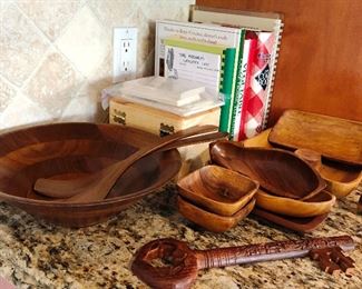 Wood serving pieces