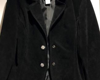 Women’s Clothing Med-Lg