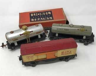 Vintage Lionel Train Cars  https://ctbids.com/#!/description/share/283944