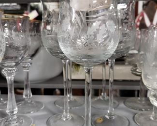 (5) Etched crystal wine glasses Romania 