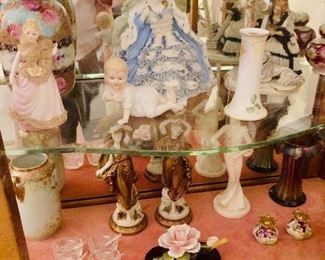 Many beautiful collectibles 