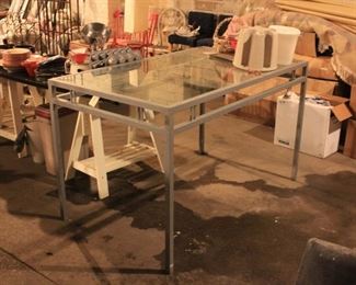 Glass table $50 3ft x5ft 36" high