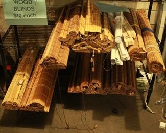 Wood blinds 24"-36" 