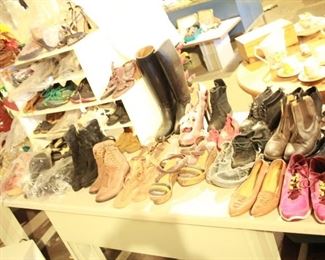 Womens shoes Size 7-9, some brand new $5 a pair or 3 pairs for $10