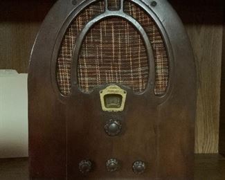 Vintage Philco Cathedral Radio Rare Model 60