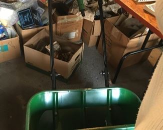 . . .  this spreader is like brand new