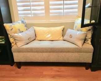 Small sofa & pillows